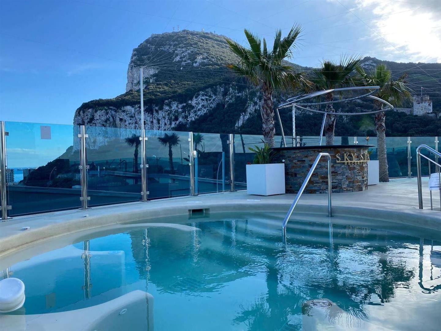 Urban Oasis At Luxurious Ocean Village Gibraltar Exterior photo